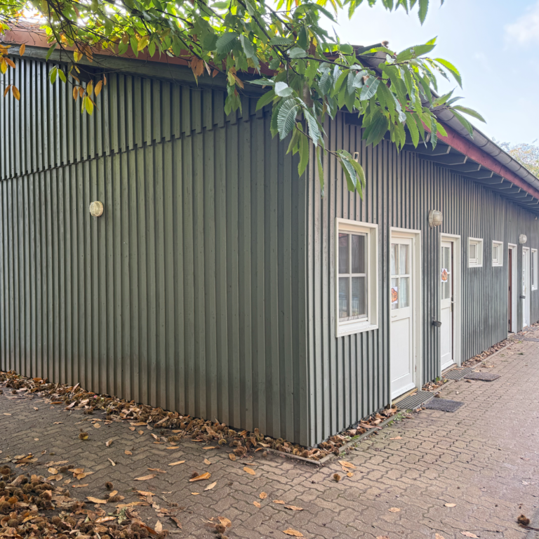 Gemeinschaftshaus im Ökodorf Außenansicht des Gemeinschaftshauses im Ökodorf Losheim am See