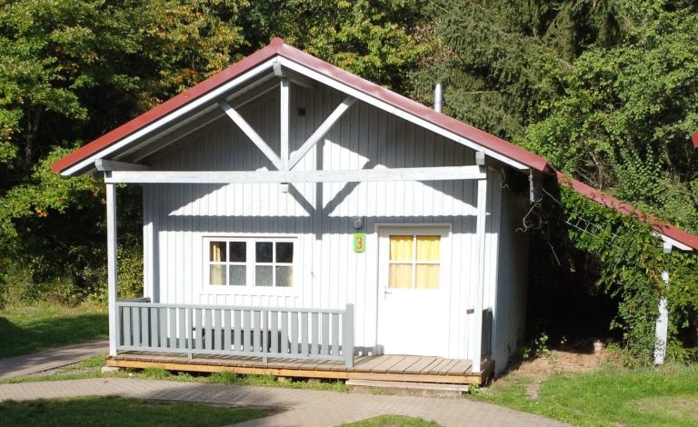 Blockhütte im Ökodorf Losheim am See